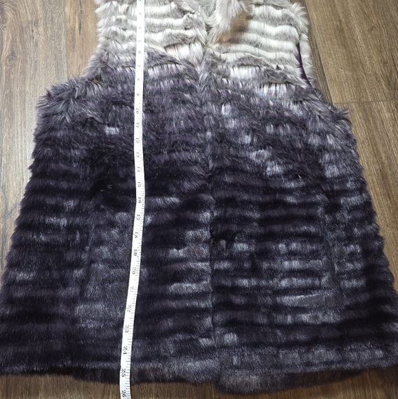 Gianni Bini Faux Fur Ombre Vest Gray Black Medium - Picture 11 of 13